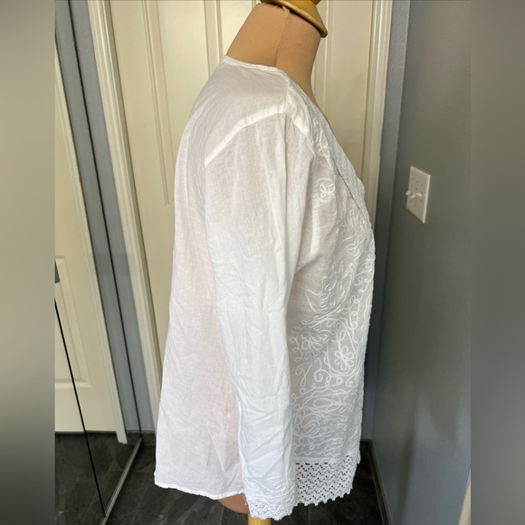Karmic Connection Provincetown White Crochet Embroidered V Neck Lightweight Top - Picture 3 of 8